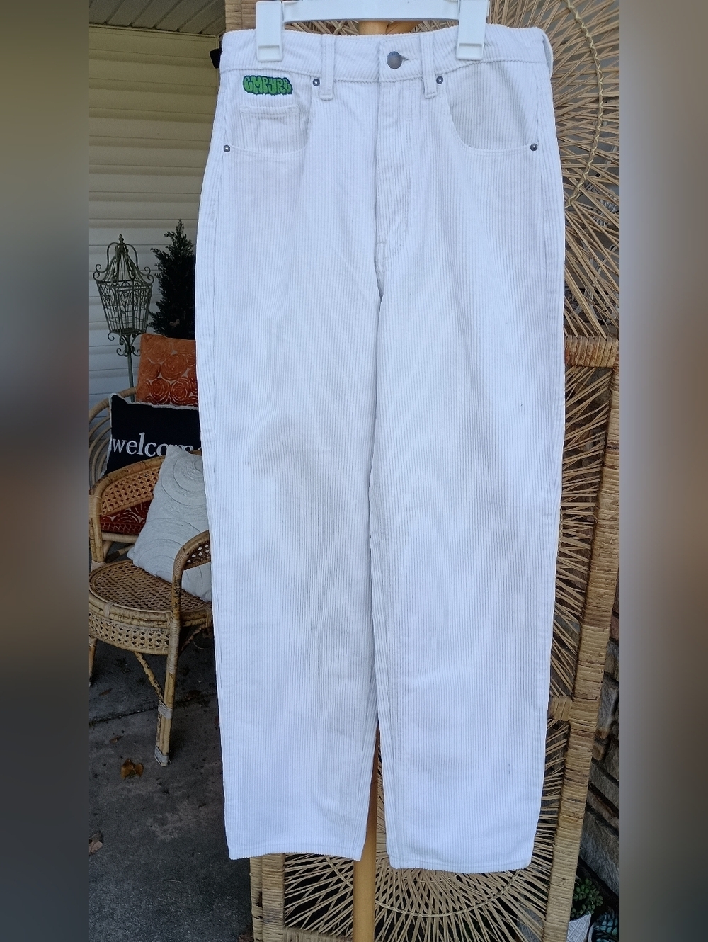 Empyre "Tori" White Straight Leg Corduroy Pants_4